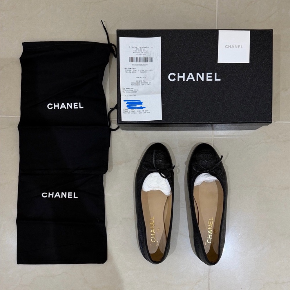 CHANEL Black Flats